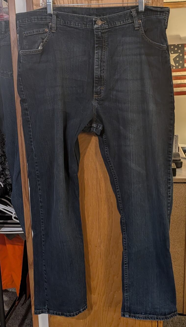 📚Mens 42*30 Wrangler Relaxed Fit Jeans